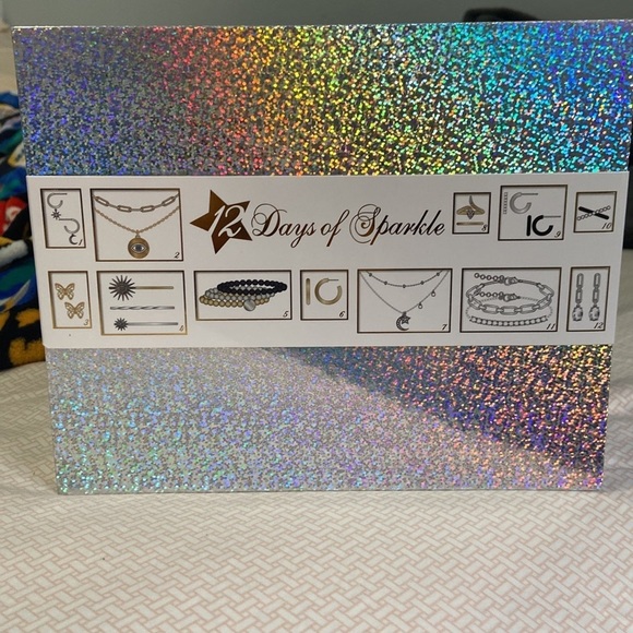 Advent Jewelry 12 Piece Calendar NWT - Picture 6 of 7